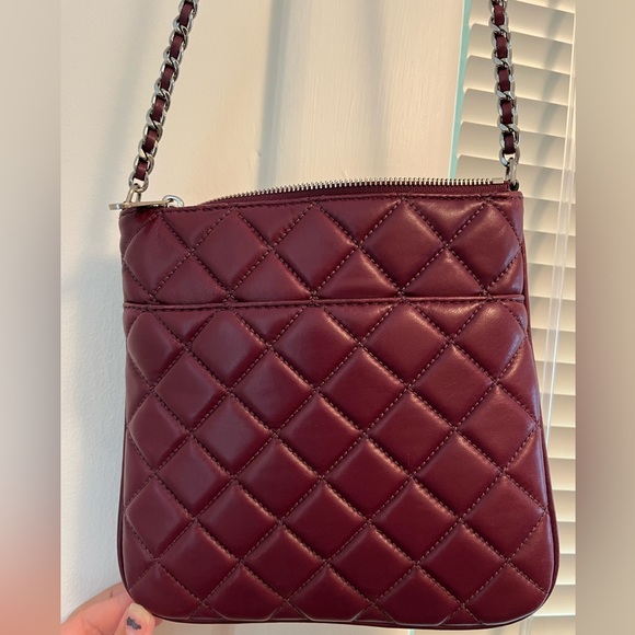 Plum Purple Michael Kors Crossbody Quilted Purse with Chain Strap Detail - Picture 4 of 15